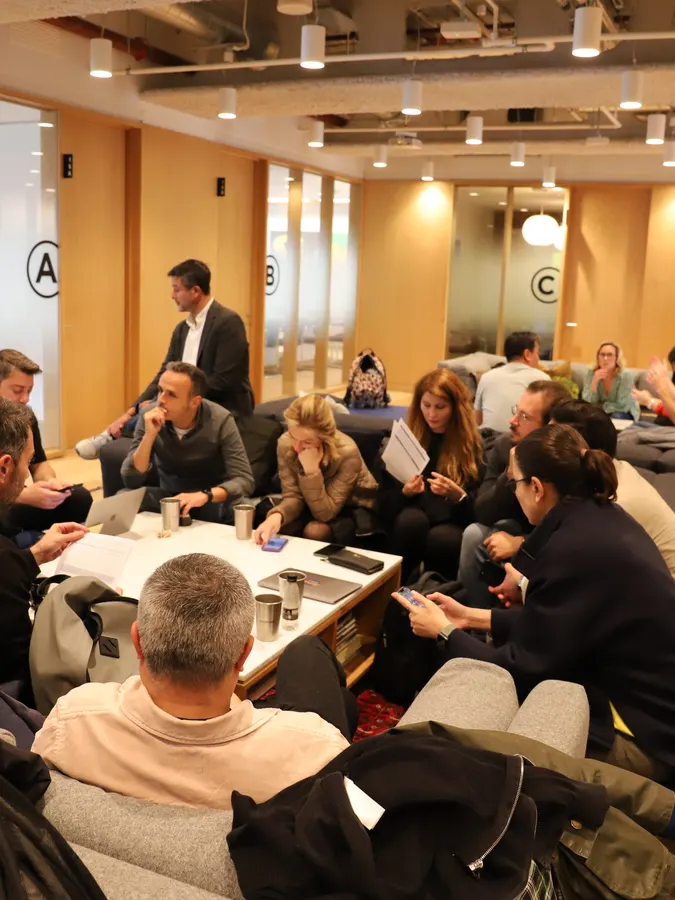 Group working session with Fuel founders
